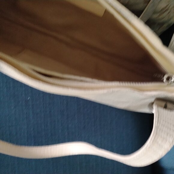 Marco Buggiani Italian Leather Shoulder Bag - Picture 9 of 13